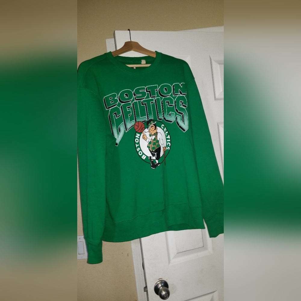 Boston Celtics sweater